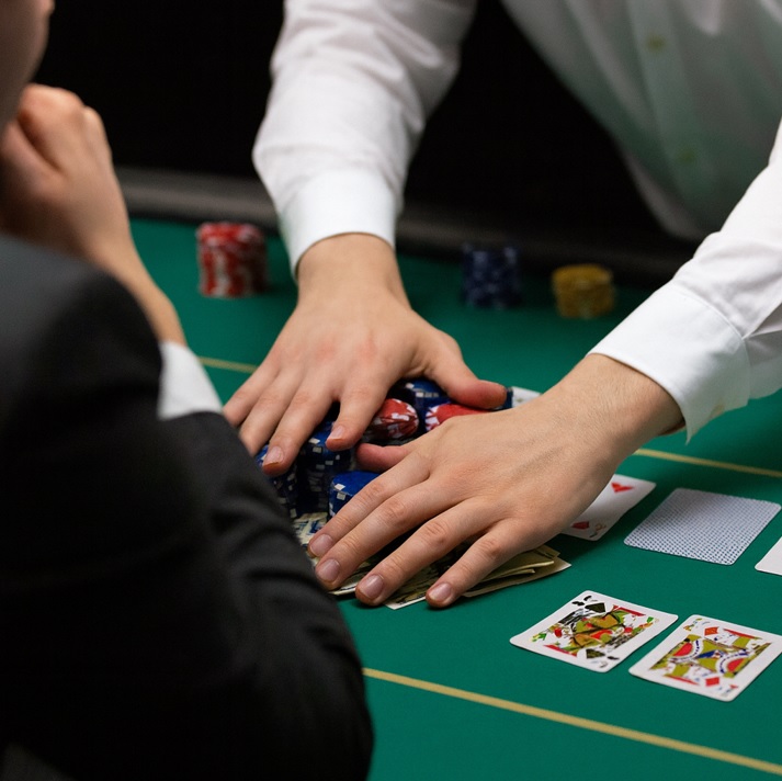 Posso me Envolver com Jogos de Azar?